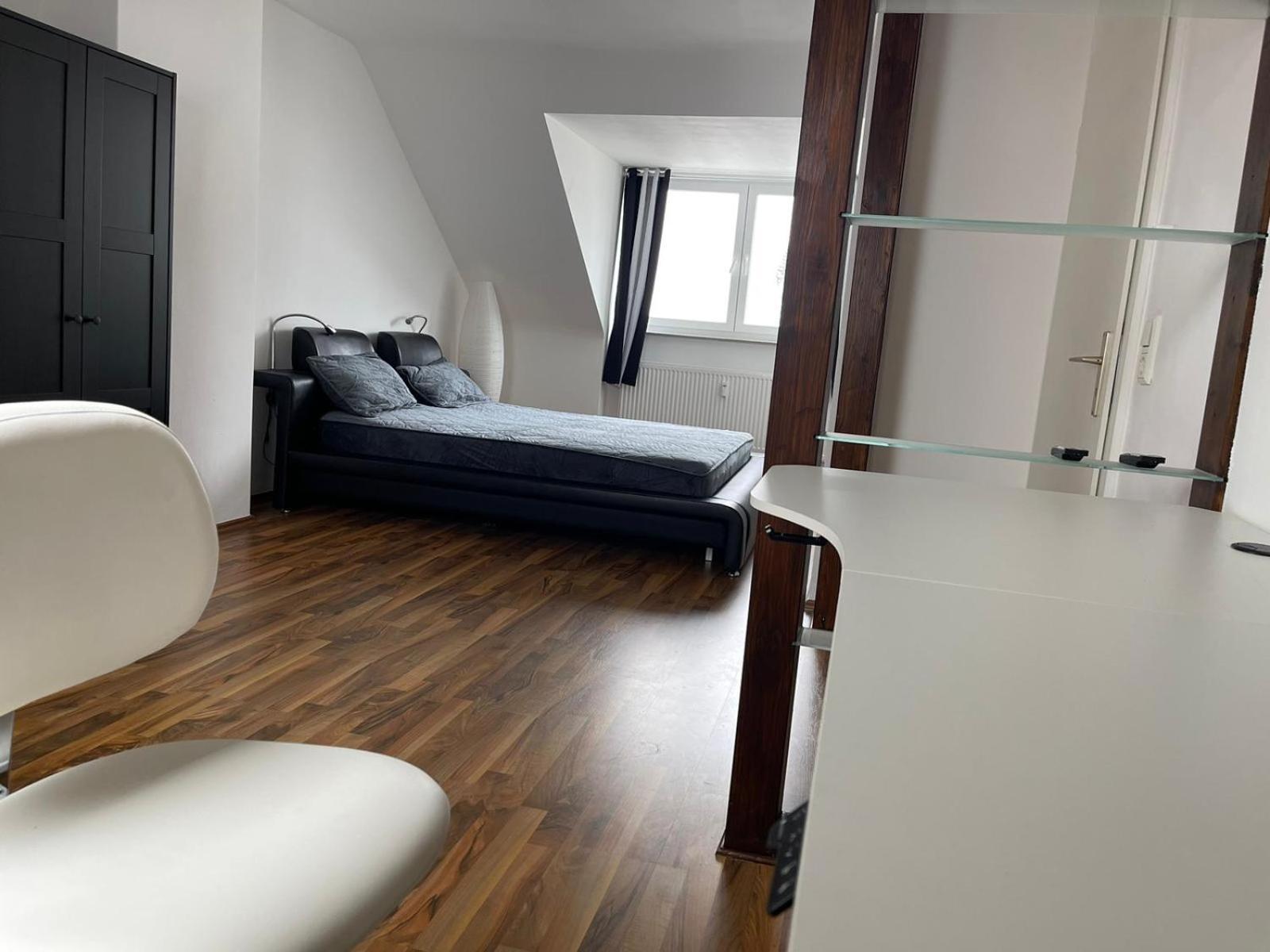Geraeumige 3-zimmer-ferienwohnung Im Herzen Von *
