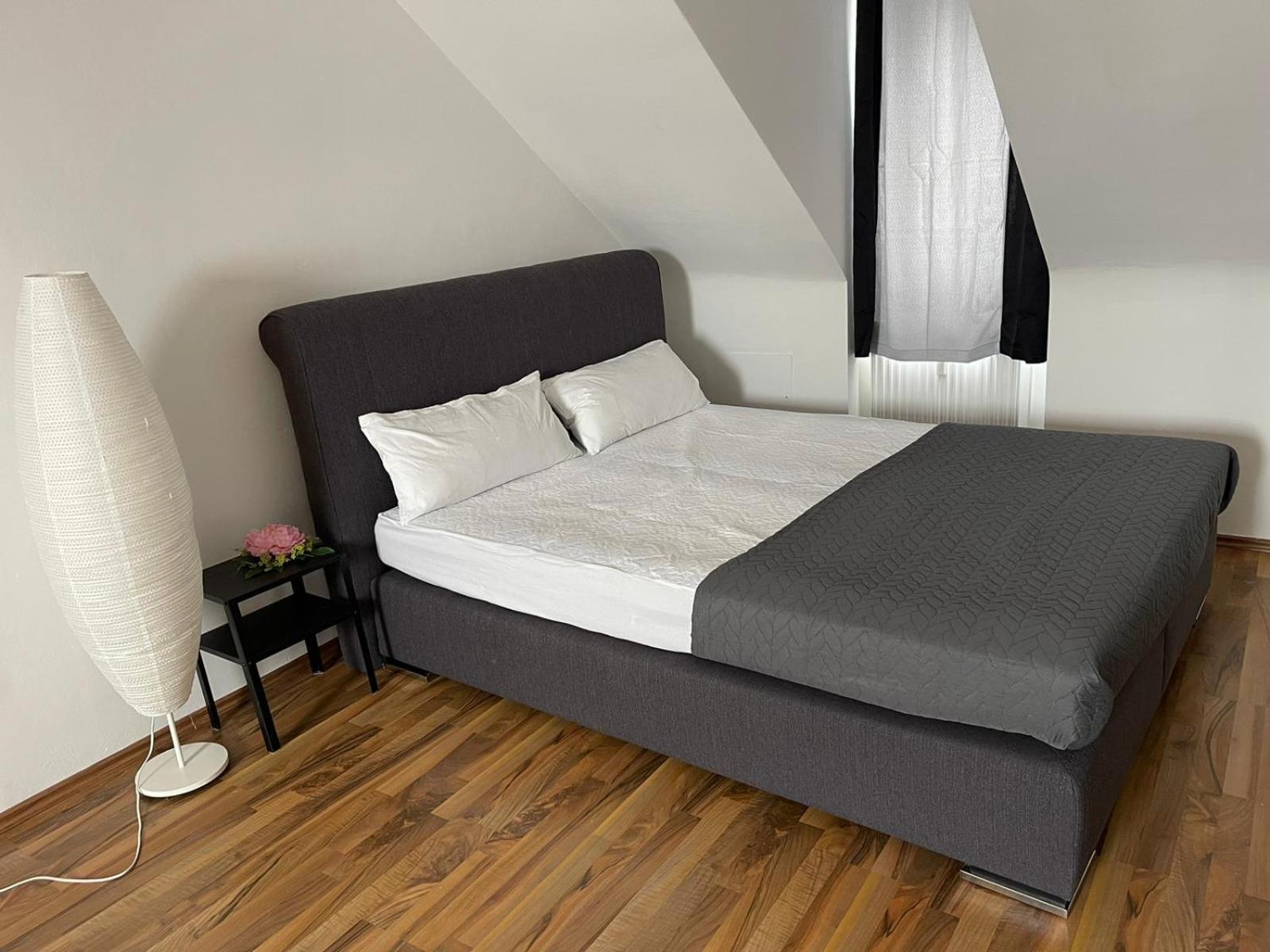 Geraeumige 3-zimmer-ferienwohnung Im Herzen Von Appartement *