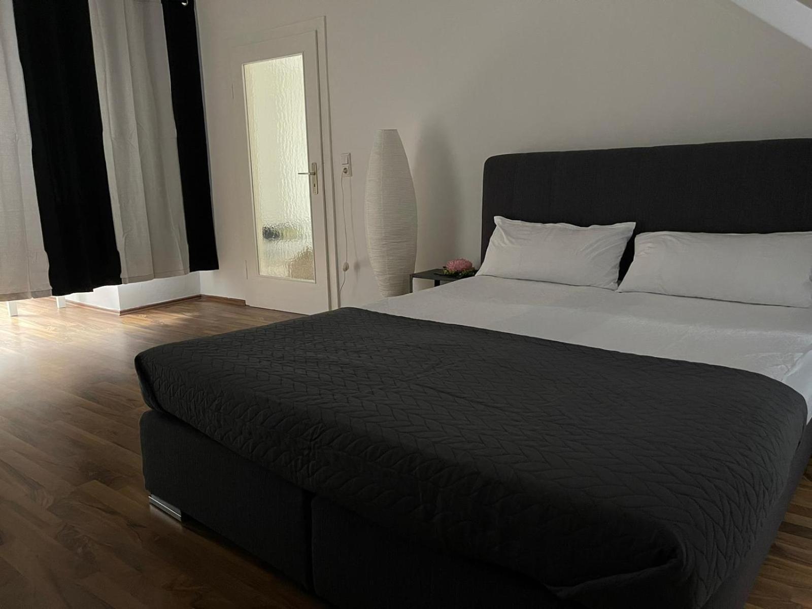 Geraeumige 3-zimmer-ferienwohnung Im Herzen Von