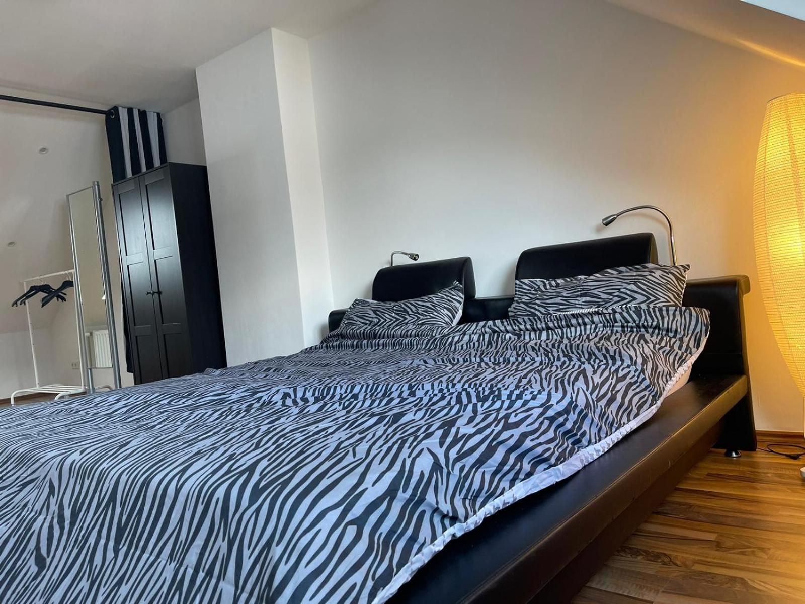 Geraeumige 3-zimmer-ferienwohnung Im Herzen Von Appartement